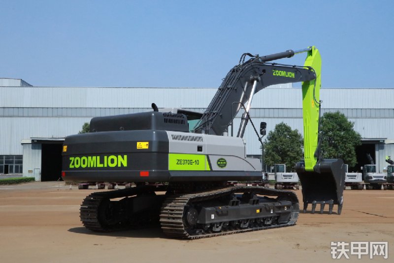 中联重科ZE370E-10挖掘机整机外观