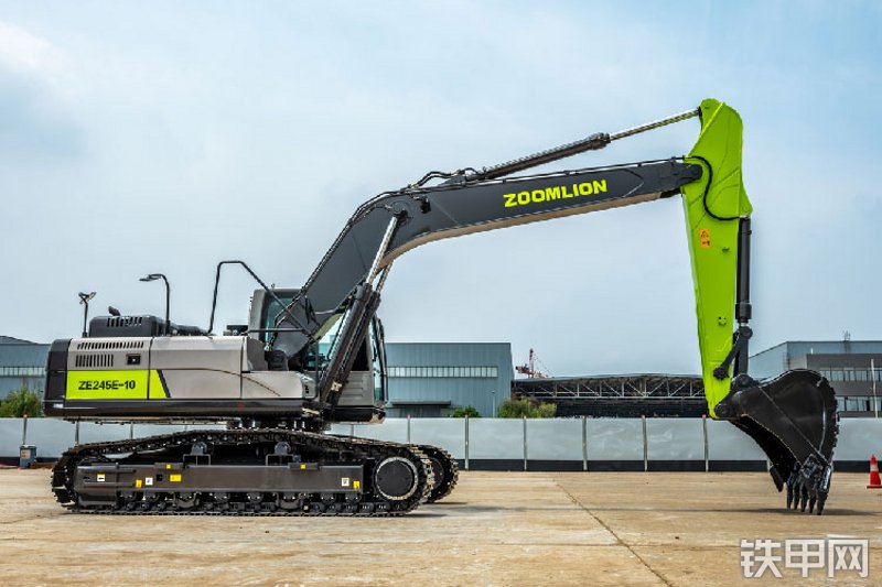 中联重科ZE245E-10挖掘机整机外观
