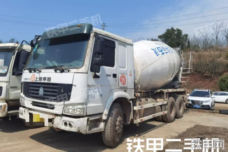 华建hj搅拌运输车