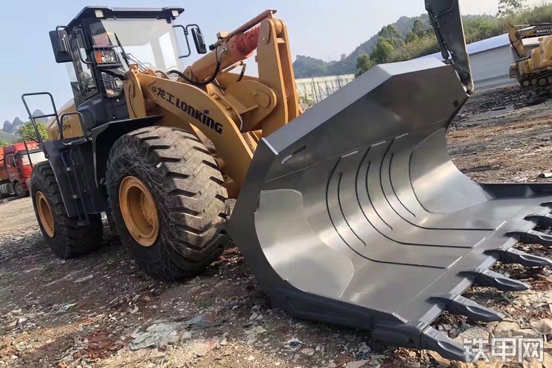 龙工lg863pro轮式装载机