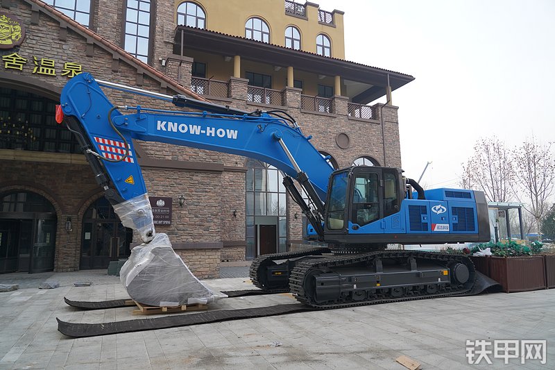 诺浩NWM560F挖掘机整机外观