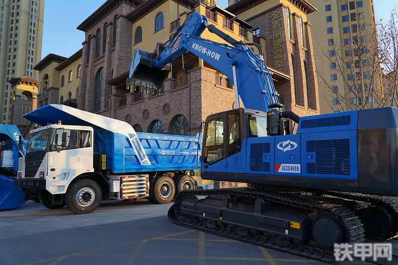 诺浩NWM560F挖掘机整机外观