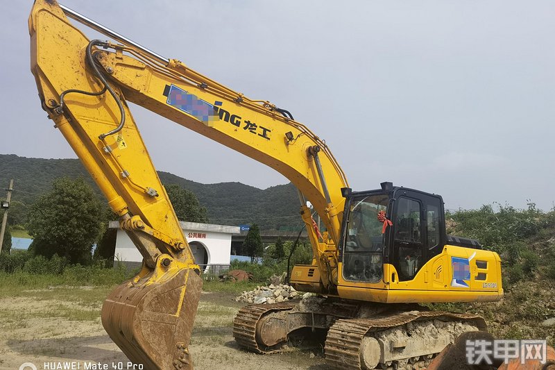 龙工LG6205挖掘机整机外观