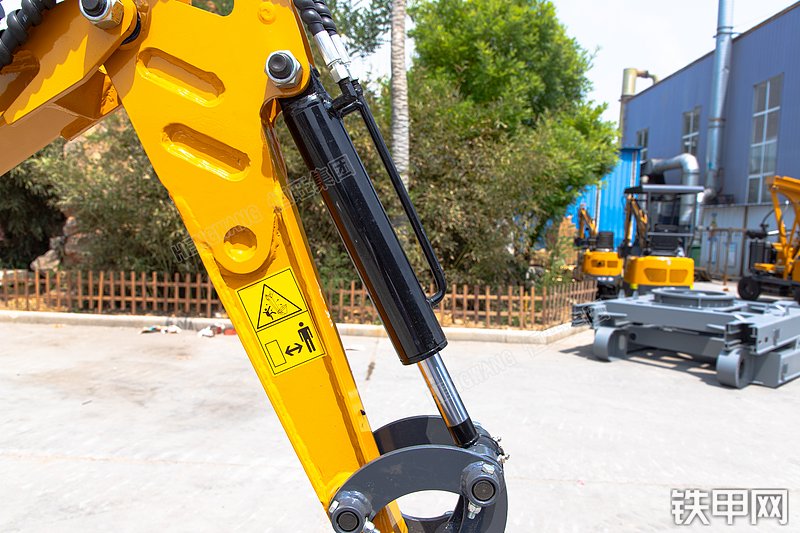 恒旺集团HW-09挖掘机局部