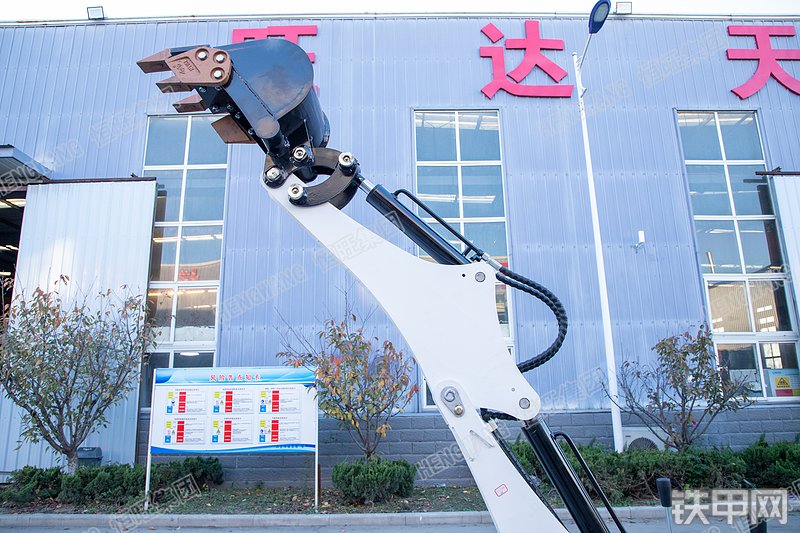 恒旺集团HW-08挖掘机局部