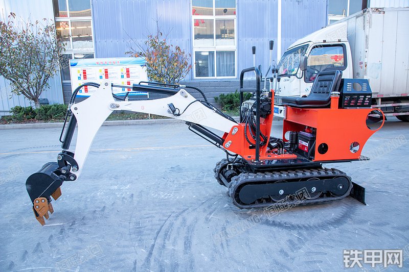 恒旺集团HW-08挖掘机整机外观