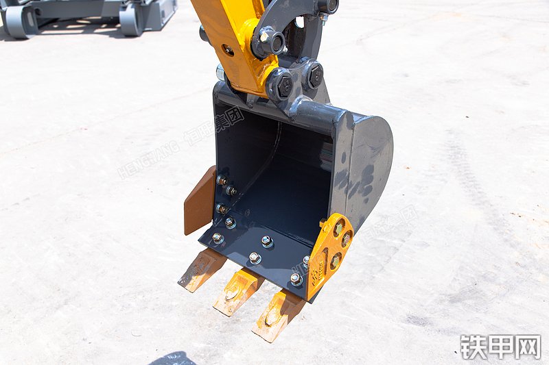 恒旺集团HW-09挖掘机局部