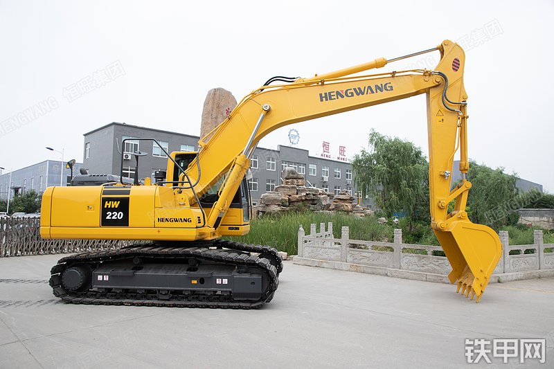 恒旺集团hw220履带式挖掘机