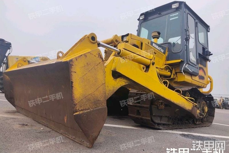 小松D31E-20推土机整机外观