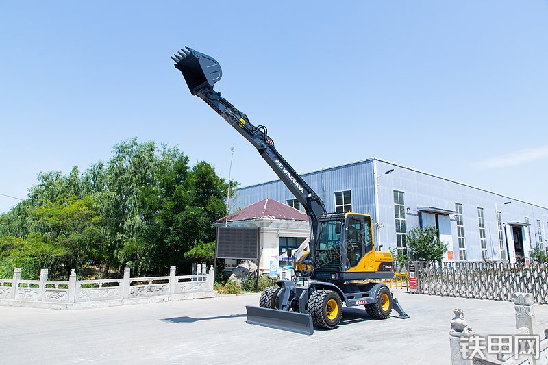 恒旺集团HWL90-6挖掘机整机外观