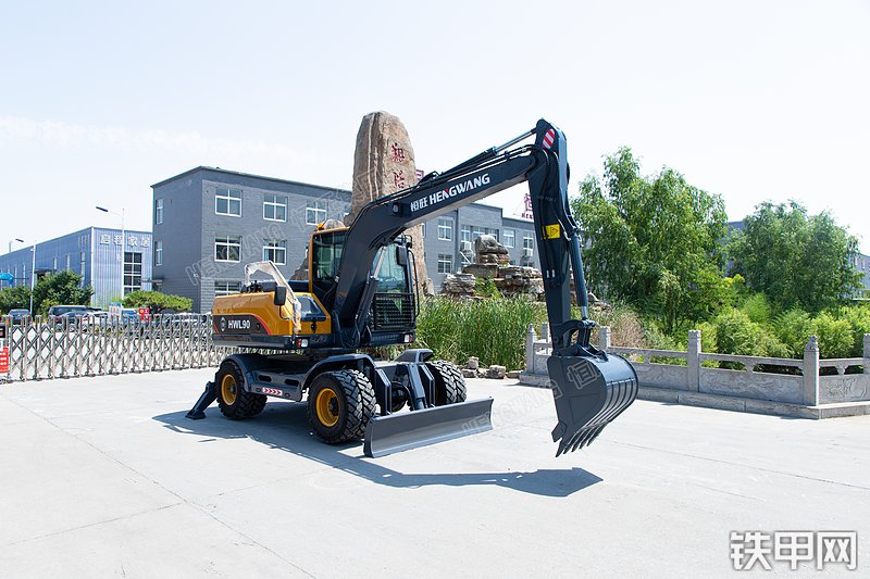 恒旺集团HWL90-6挖掘机整机外观