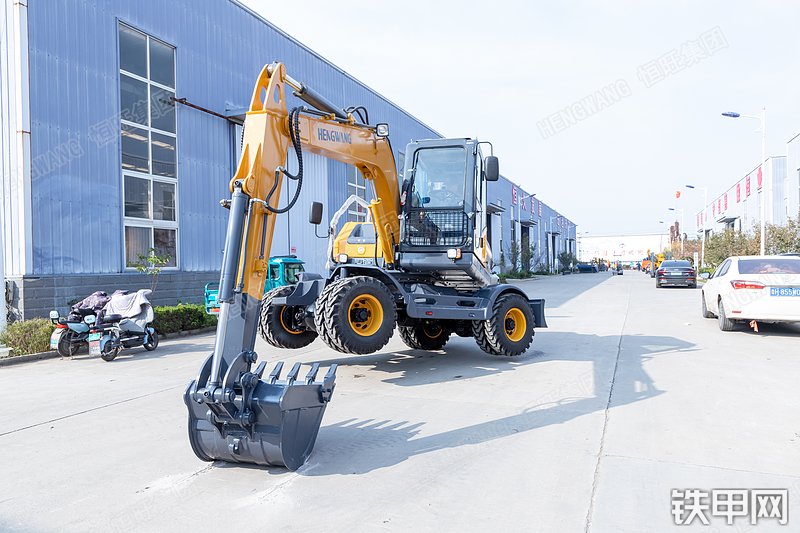 恒旺集团HWL80-6挖掘机整机外观