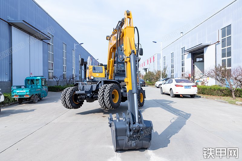 恒旺集团HWL80-6挖掘机整机外观