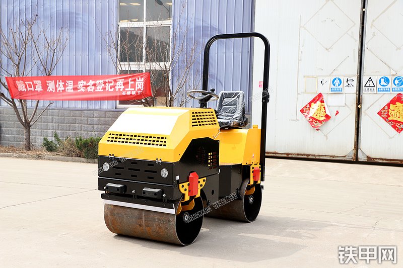 恒旺集团HW-1.0T压路机整机外观