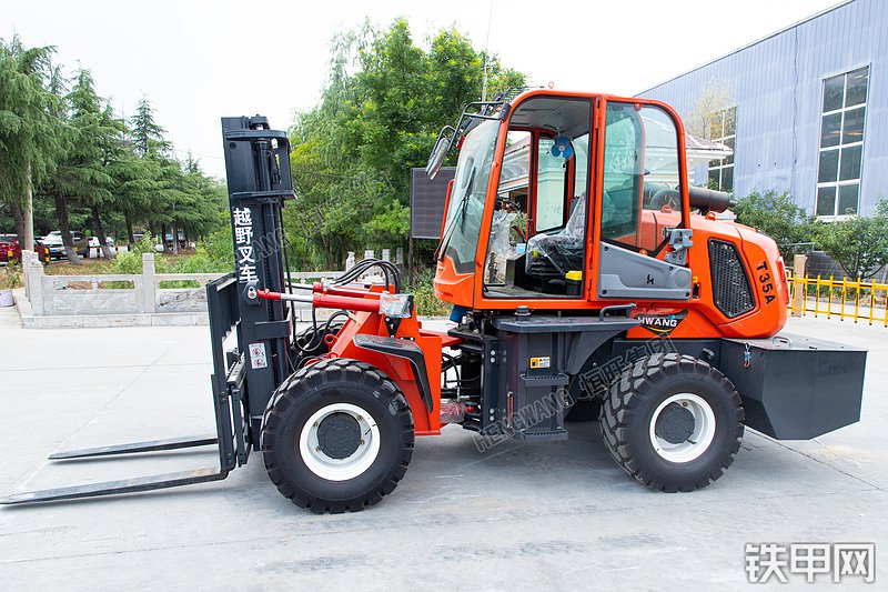 恒旺集团HWC-35A叉车整机外观