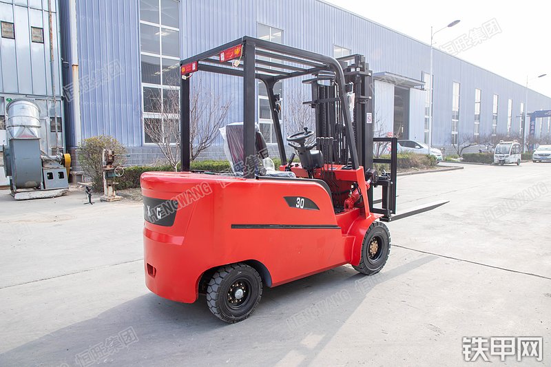 恒旺集团HWC-3T叉车整机外观