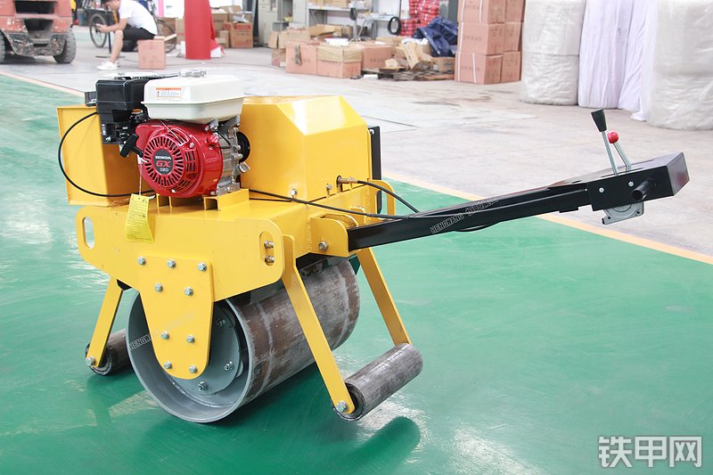 恒旺集团HW-450压路机整机外观