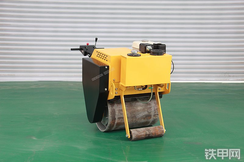 恒旺集团HW-450压路机整机外观