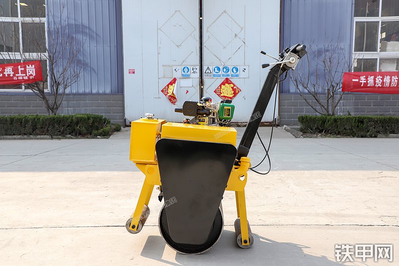 恒旺集团HW-600C压路机整机外观