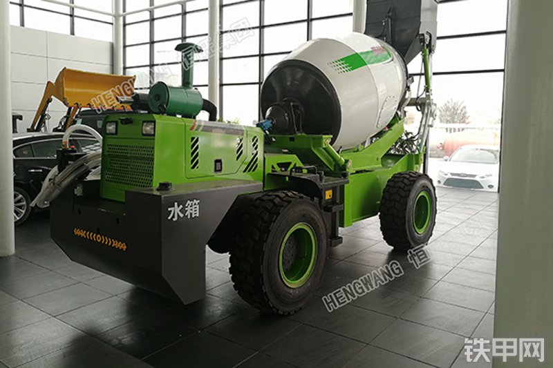 恒旺集团2.6方A款搅拌运输车整机外观