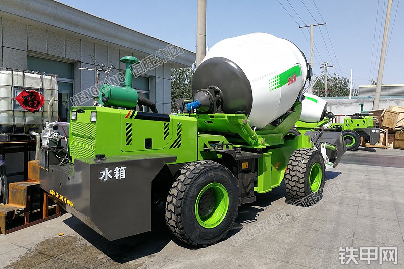 恒旺集团3.5方A款搅拌运输车整机外观