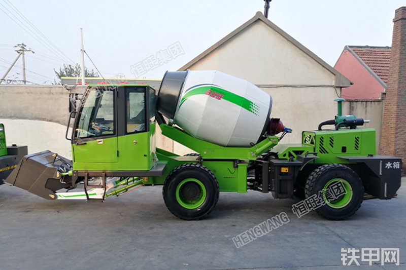 恒旺集团2.6方A款搅拌运输车整机外观