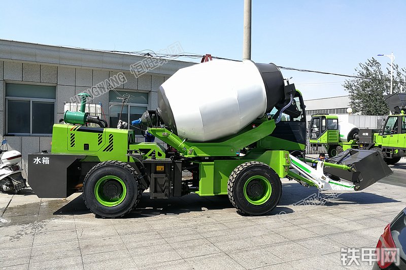 恒旺集团3.5方A款搅拌运输车整机外观