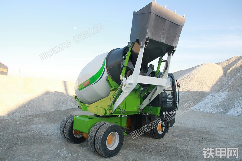 恒旺集团5.5方搅拌运输车整机外观