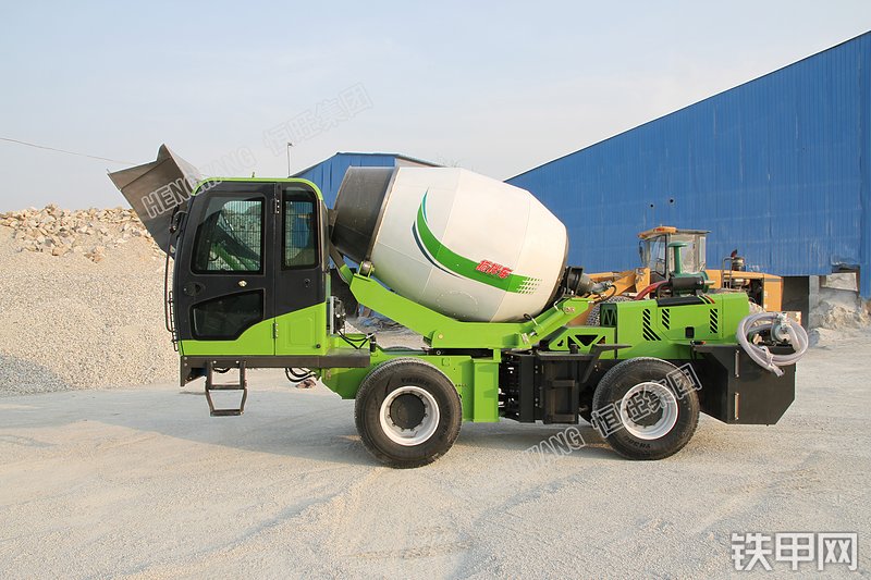 恒旺集团3.5方B款搅拌运输车整机外观