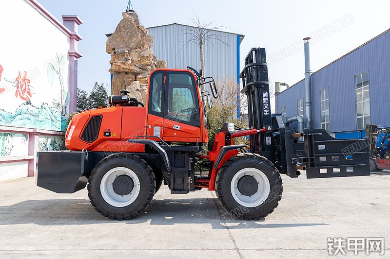 恒旺集团HWC-50B叉车整机外观