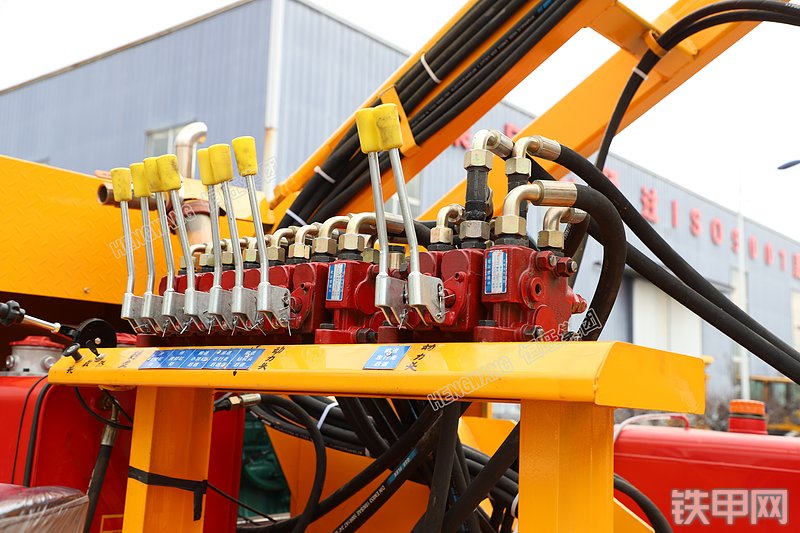 恒旺集团5.5m锚固钻机局部