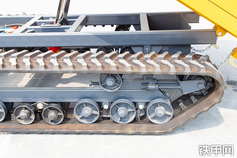 恒旺集团HW5000L履带运输车局部