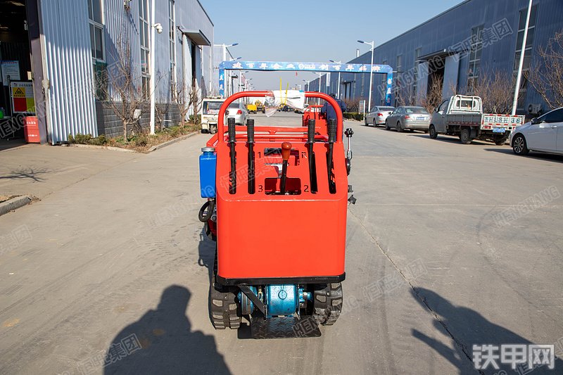 恒旺集团HW850L履带运输车整机外观