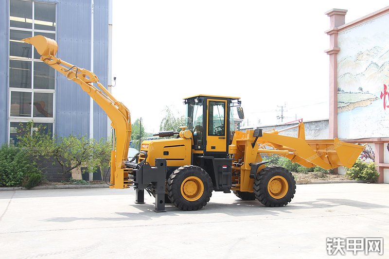 恒旺集团HW25-30挖掘装载机整机外观