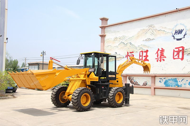 恒旺集团HW20-28挖掘装载机整机外观