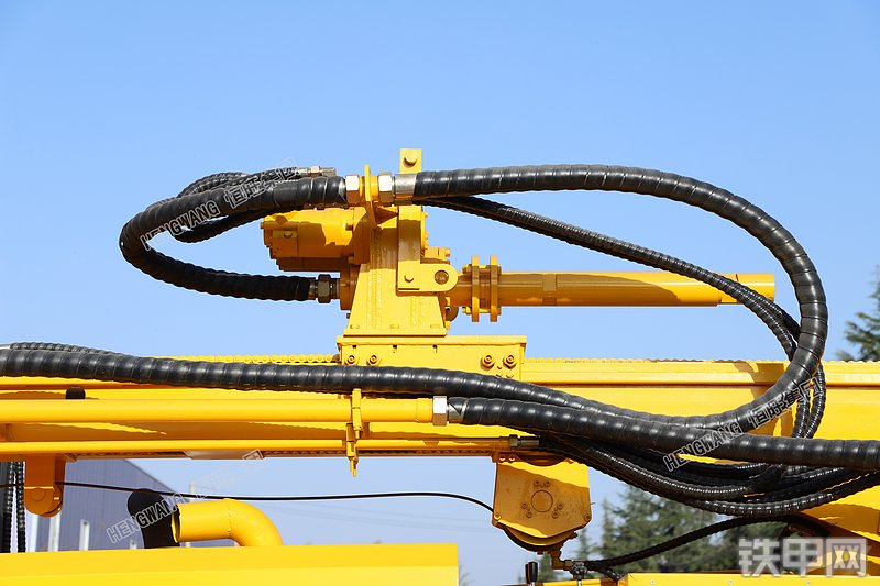 恒旺集团HQZ500L气动钻机局部