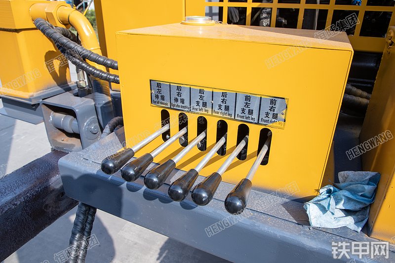 恒旺集团HQZ500L气动钻机局部