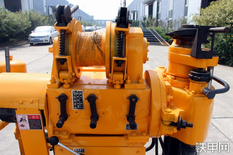 恒旺集团HW-190YY液压钻机局部