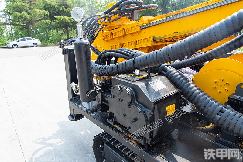 恒旺集团HWDCD800XL履带式勘探钻机局部