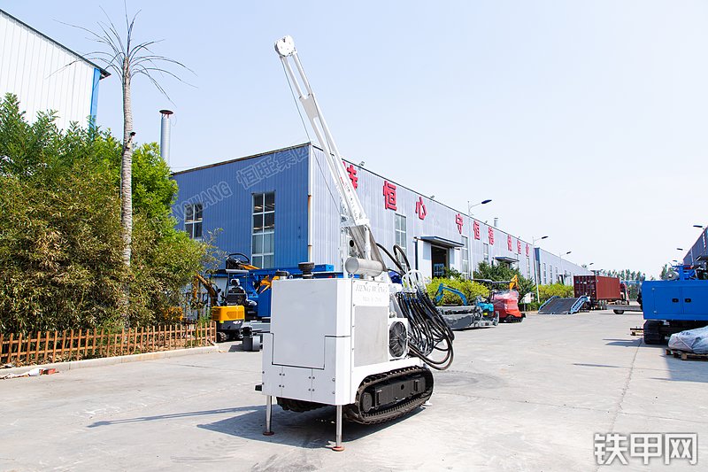 恒旺集团HWDCD50履带式勘探钻机整机外观