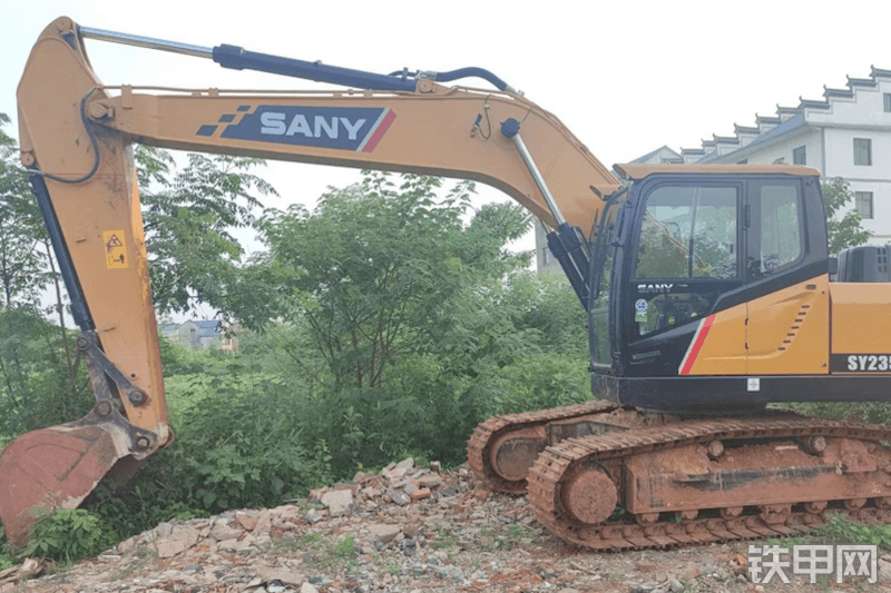 三一重工SY205H挖掘机整机外观