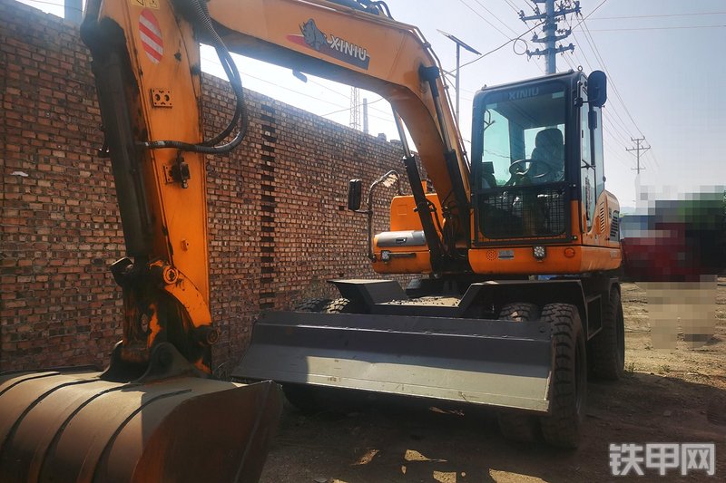 犀牛重工XN120挖掘机整机外观