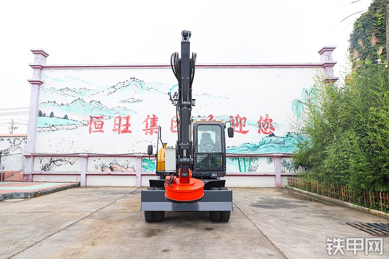 恒旺集团HWL110电磁吸盘机挖掘机整机外观