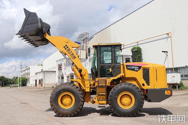 厦工XG956K装载机整机外观
