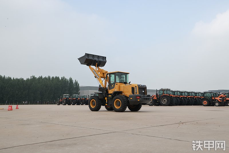 英轩重工YX635K装载机整机外观