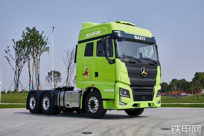 三一重卡新英雄旗舰版（HQC42503S1S13）牵引车整机外观
