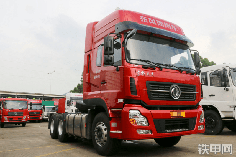 东风天龙重卡 启航版 450马力 6X4(DFH4250A4)牵引车整机外观