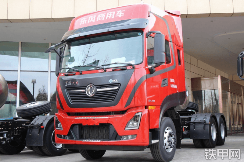 东风天龙KL重卡 470马力 6X2 LNG(国六)(DFH4250D13) 牵引车整机外观