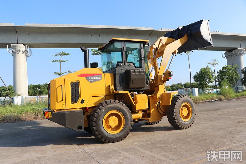 厦工XG936K装载机整机外观