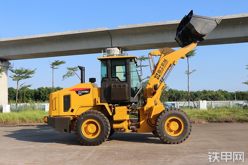 厦工XG936K装载机整机外观